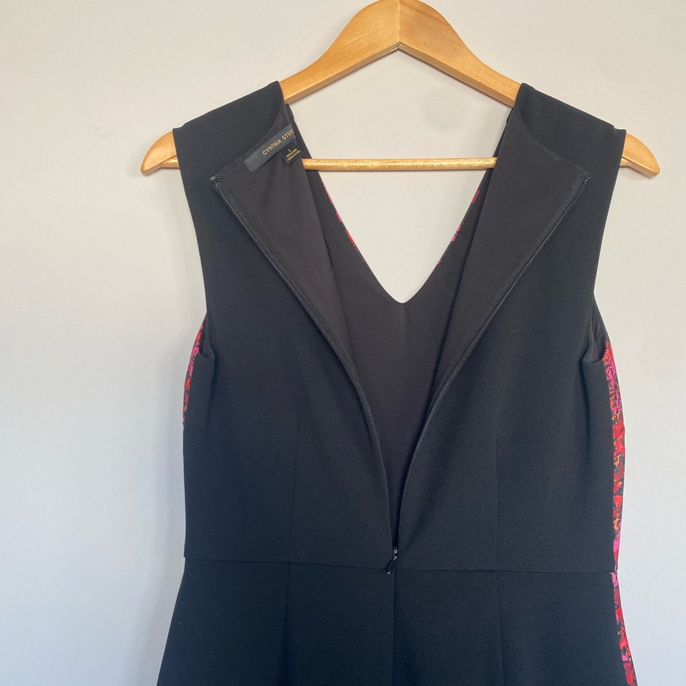 Cynthia Steffe Sleeveless Lined Sheath Dress! Black with Pink Florals! Size 2! - Picture 9 of 10